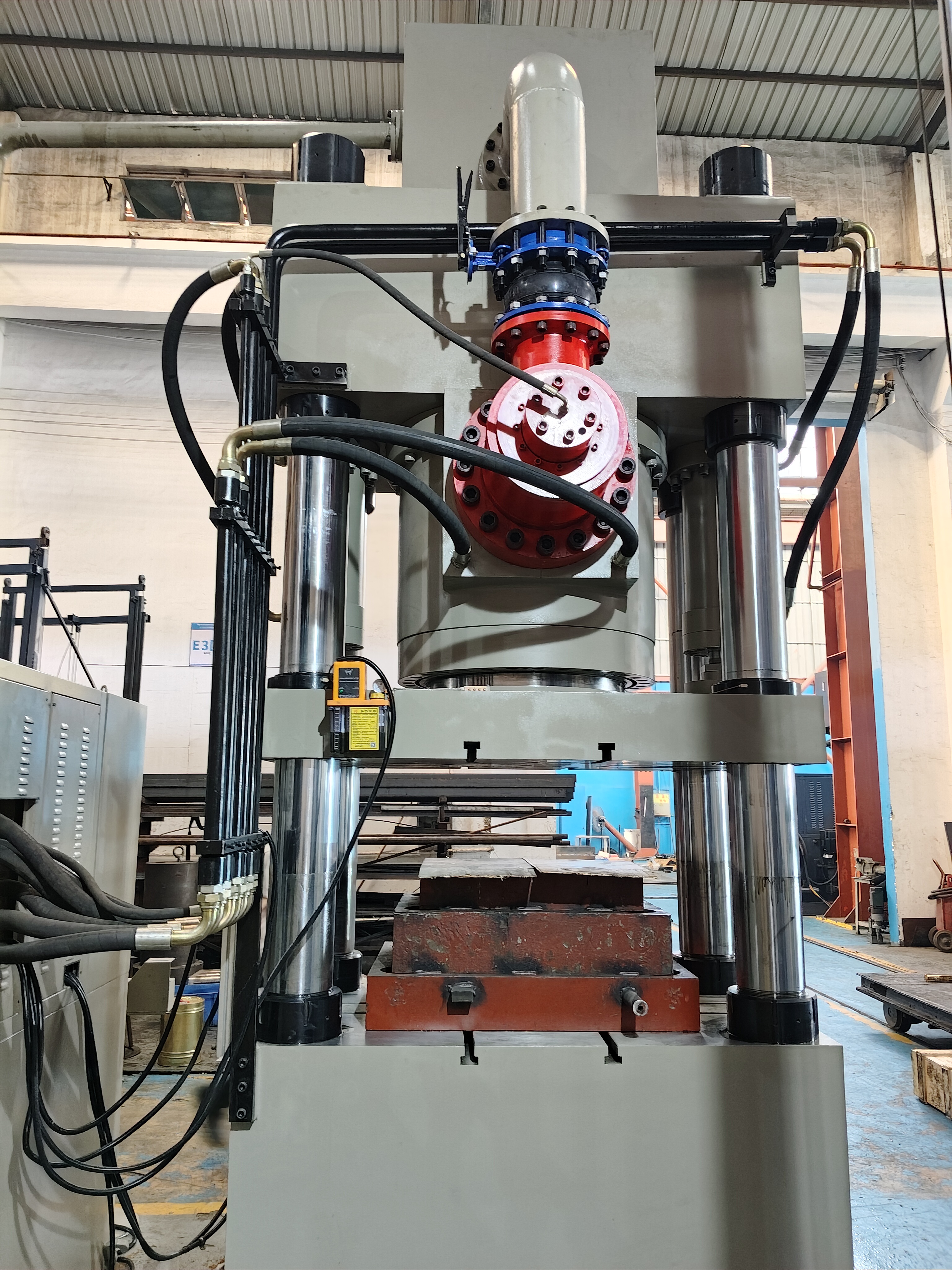 YSM-1000CS servo precision CNC hydraulic press