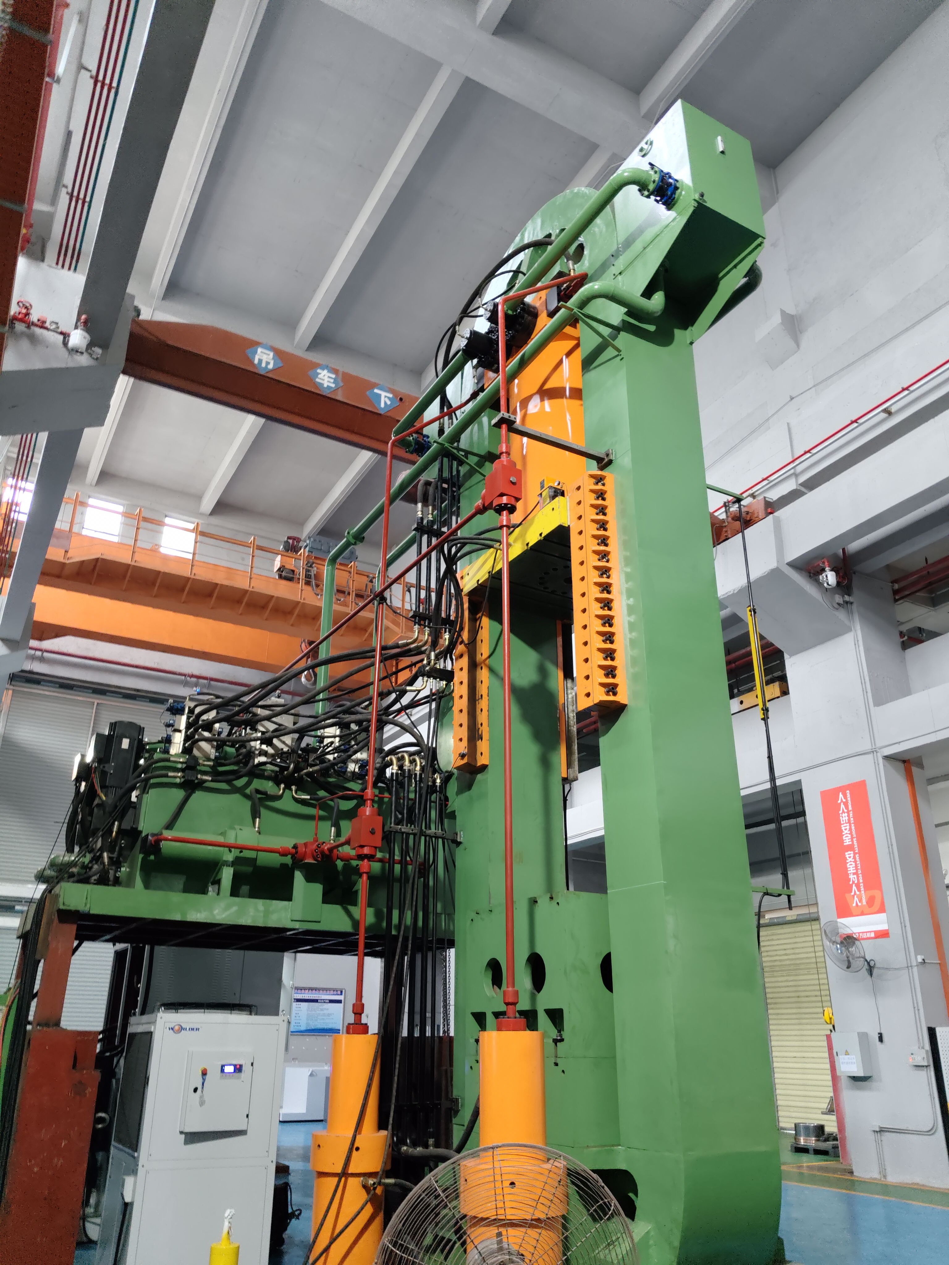 WDR-2000CS ultra-high pressure servo precision CNC hydraulic press