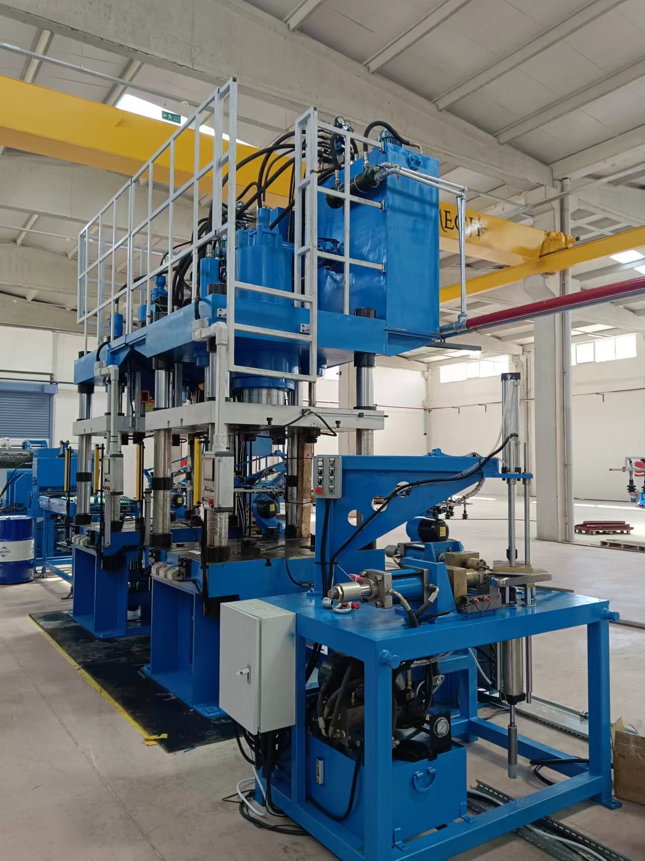 Heating water tank stretch forming production line