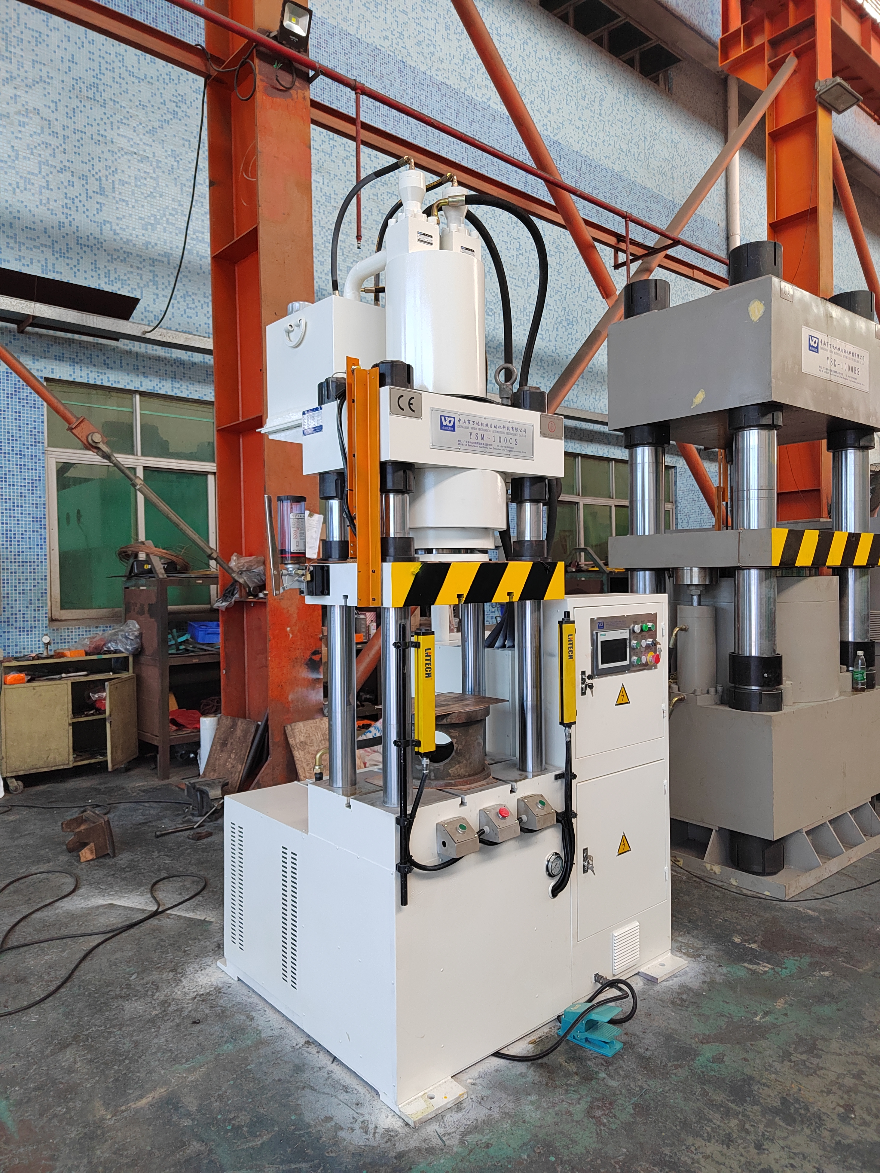 YSM-100CS precision servo CNC hydraulic press