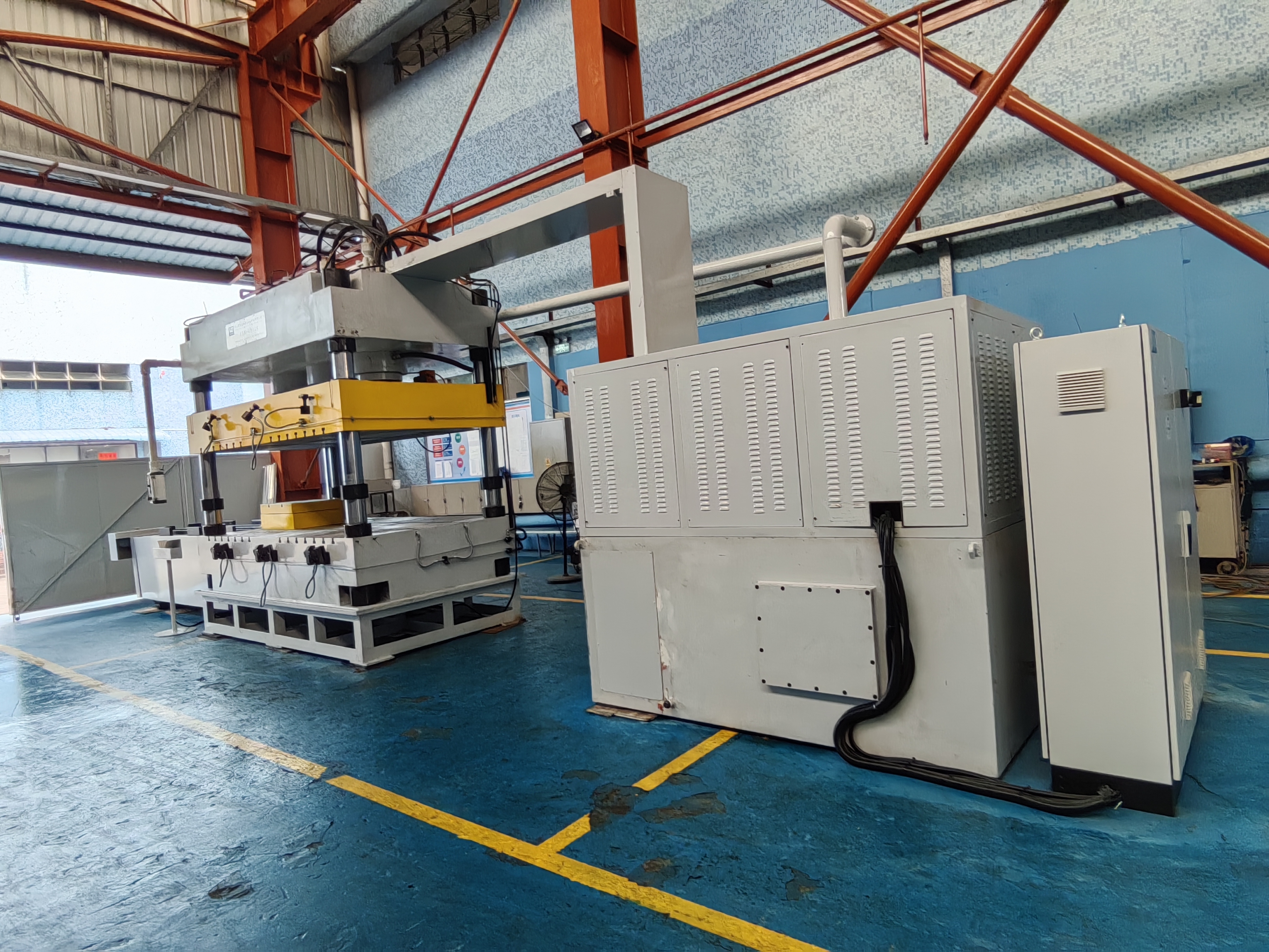 YSM-400CS servo CNC hydraulic press