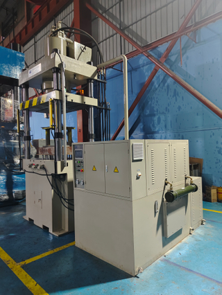 Y28-350S (350 tons servo double-action stretching machine)