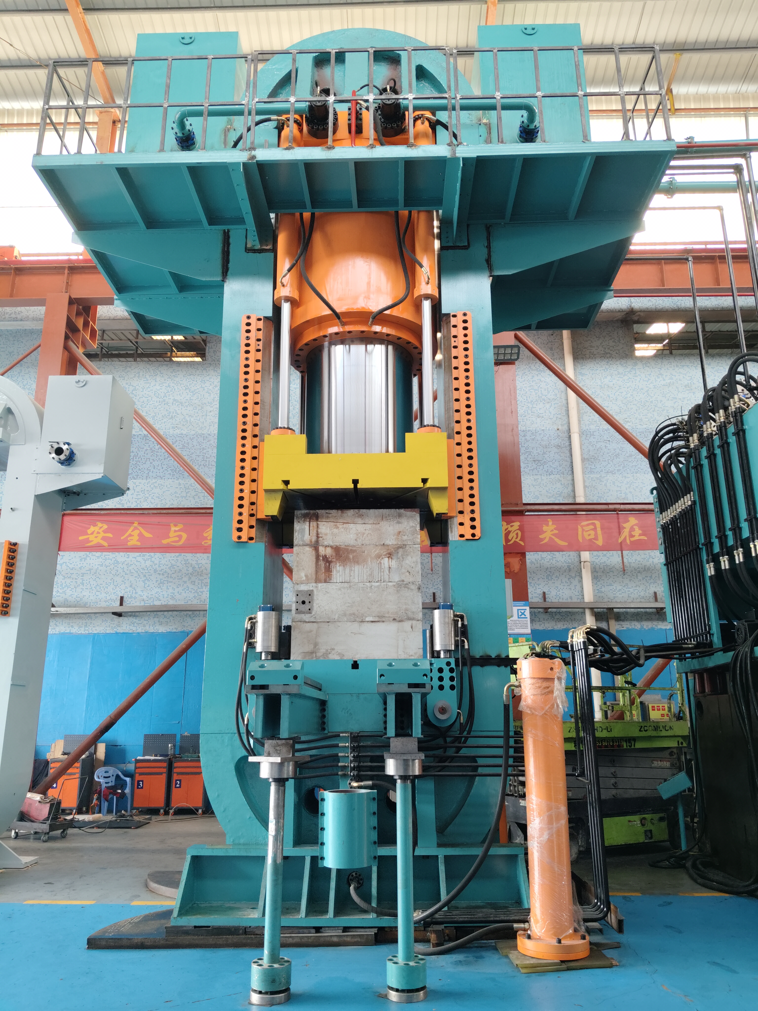 WDR19-10000DS ultra-high pressure servo precision CNC hot and cold forging hydraulic press