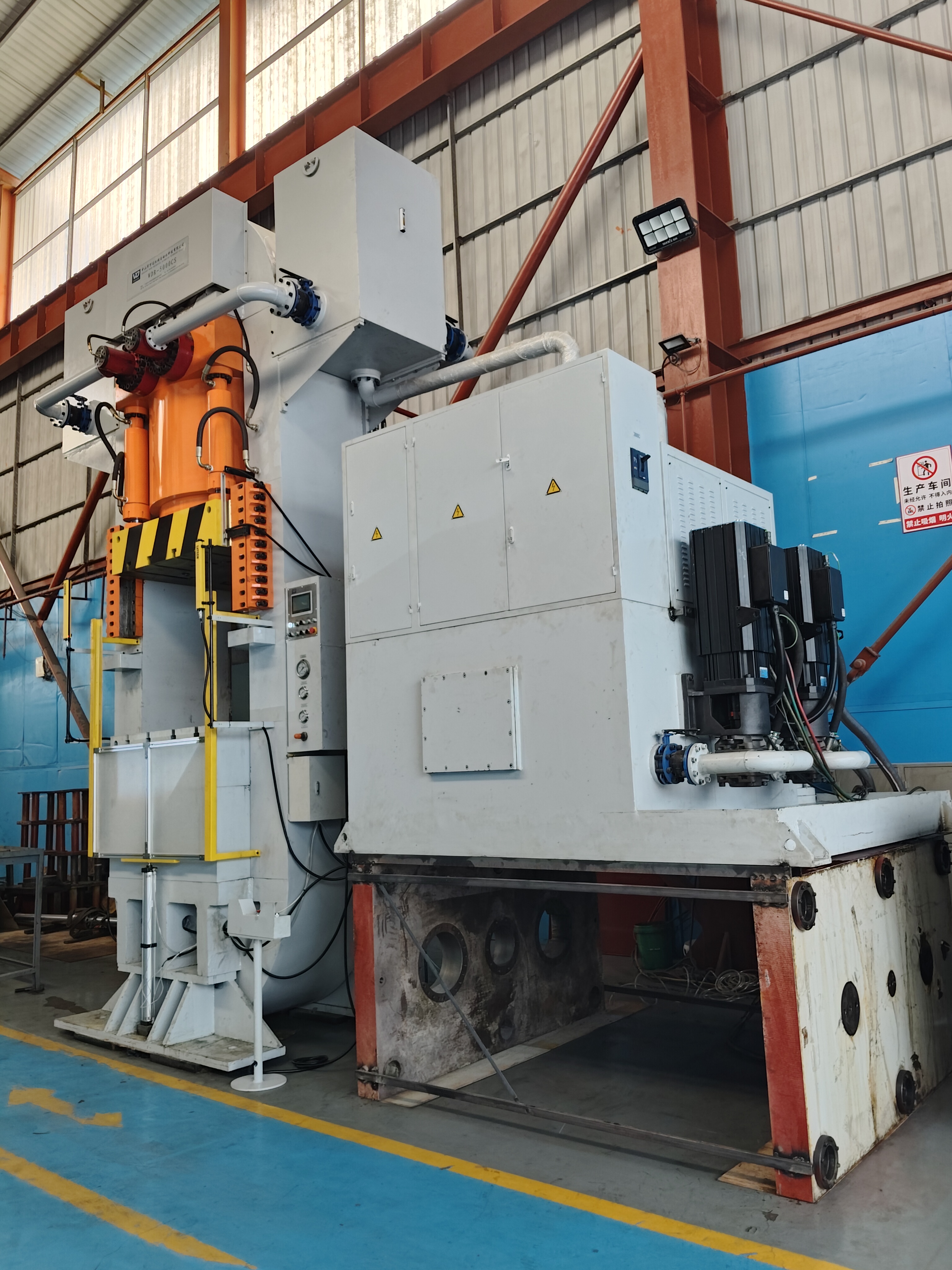 5000T ultra-high pressure steel wire winding hydraulic press-IGBT copper-based radiator cold extrusion